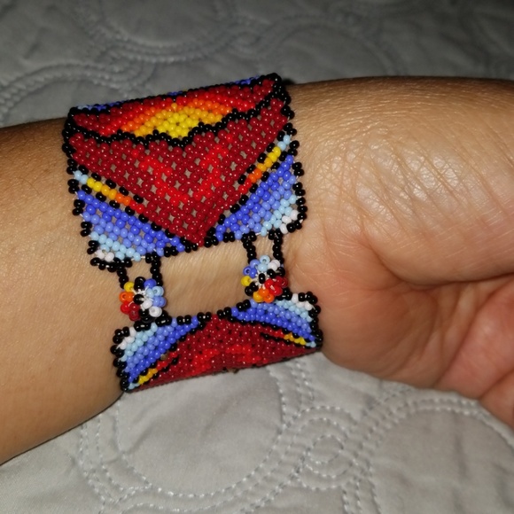 Gorgeous Multicolored hand crafted bracelet - Picture 4 of 5
